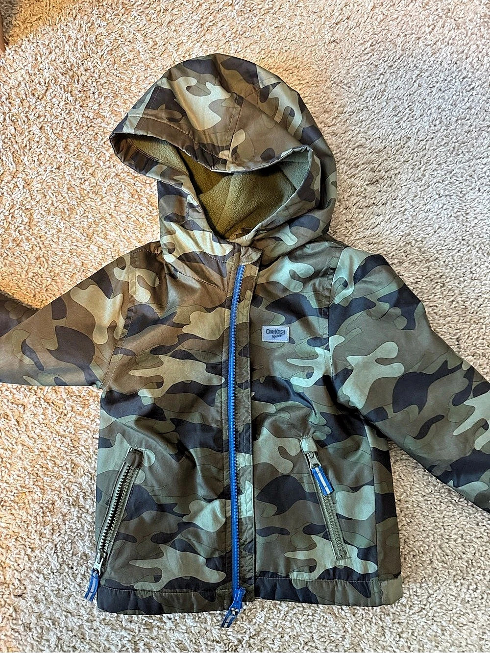 OshKosh Boys 3T Camo Hooded Jacket